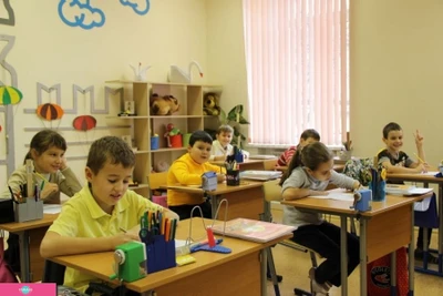 "Поколение", частная школа полного дня на улице Ткачева в Волгограде 