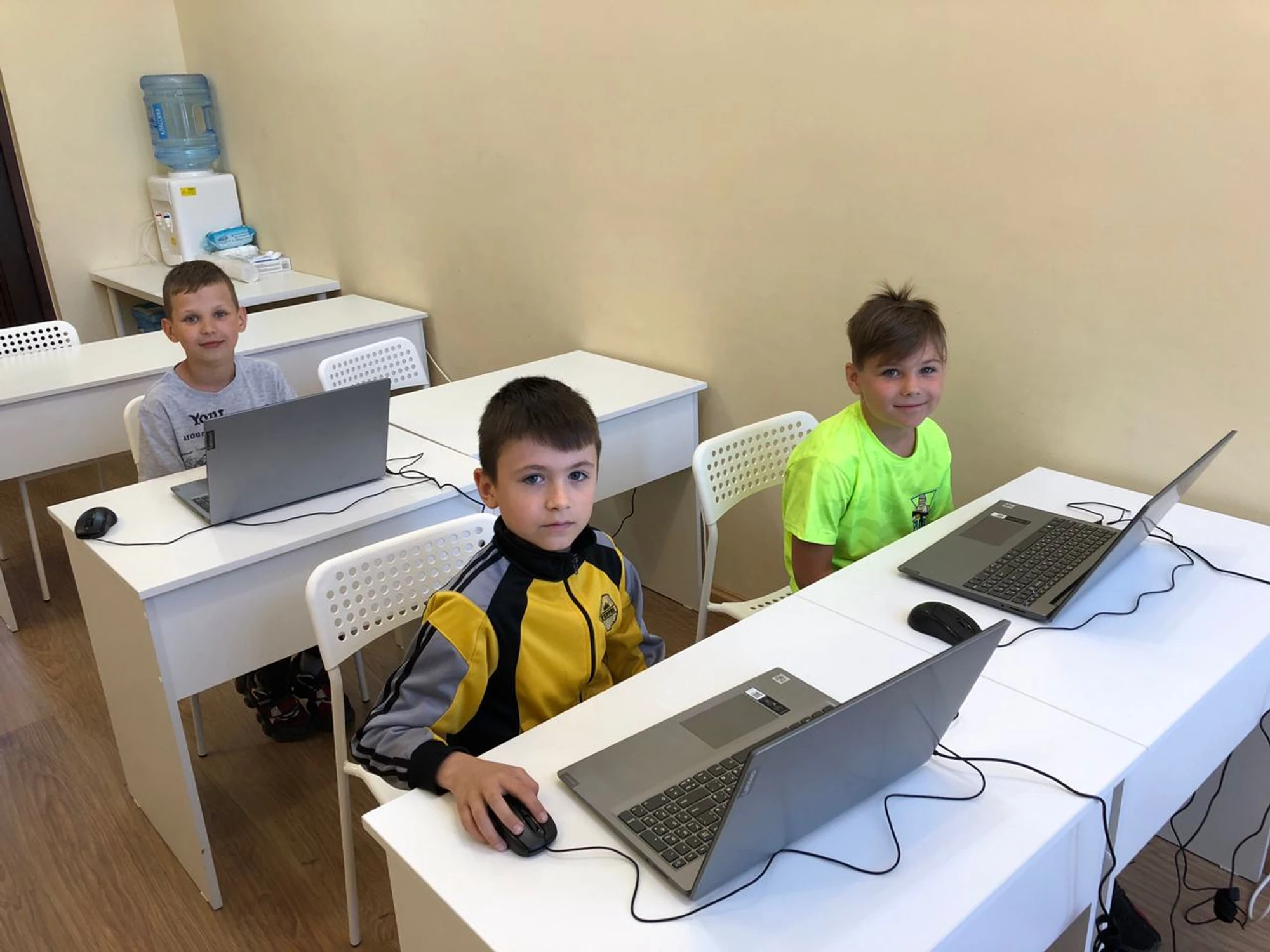 "Алгоритмика", школа программирования и математики для детей на Эльмаше, Екатеринбург