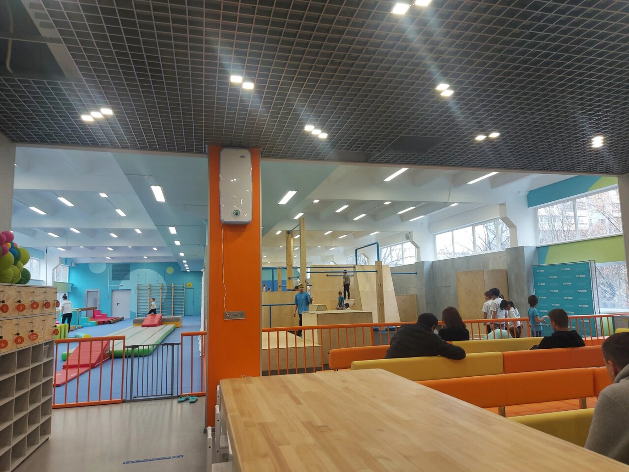 FlyZone паркур парк (Спортивная база )