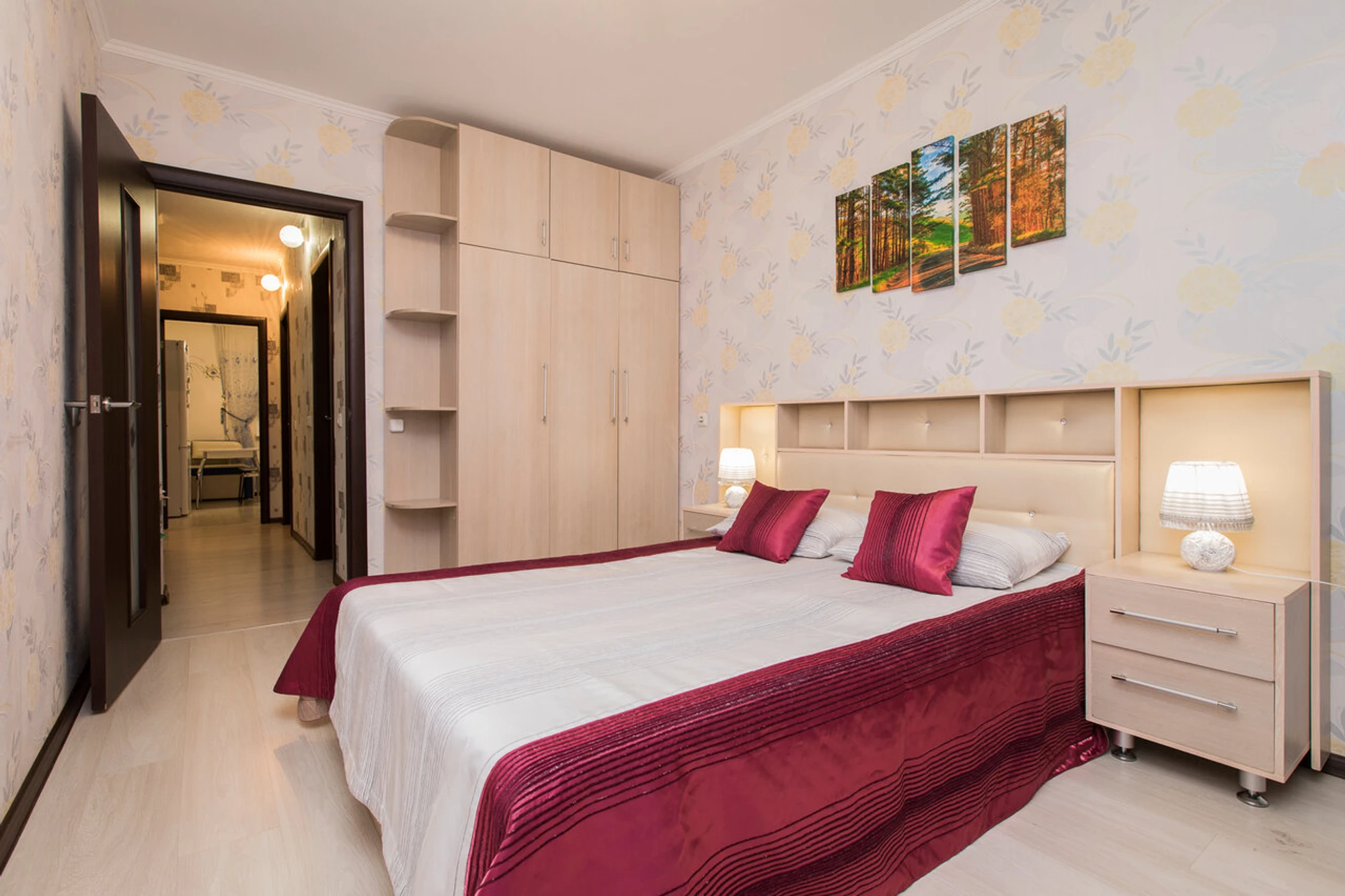 HomeHotel (Гостиница)