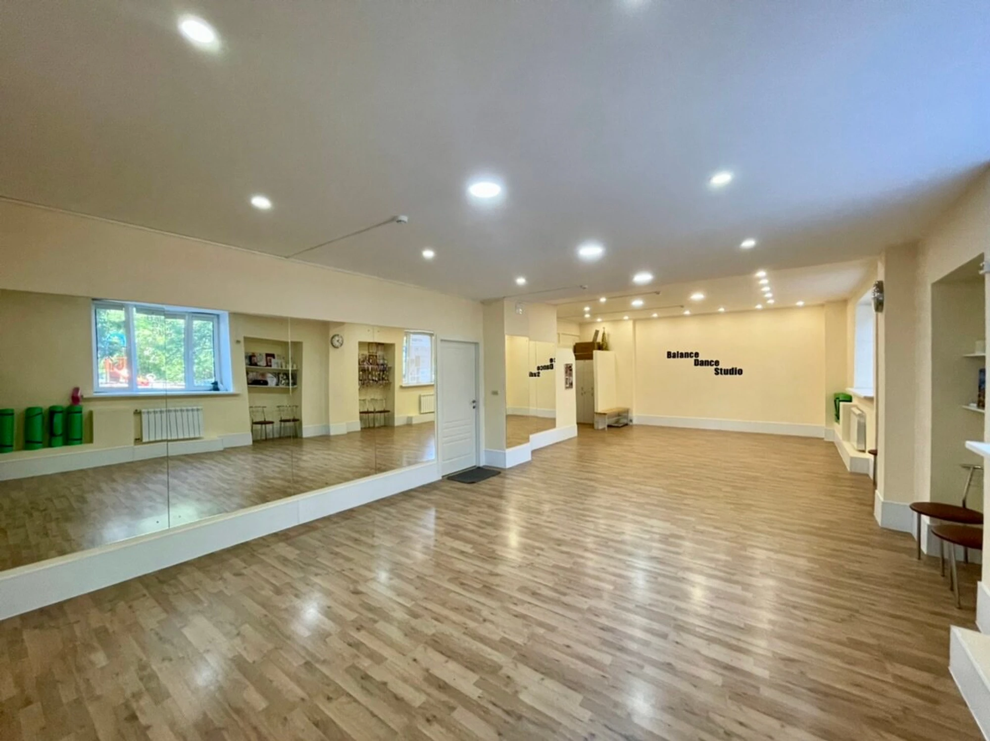 Balance dance studio (Школа танцев )