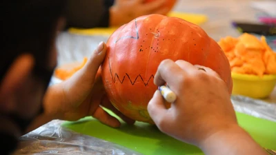 Выездной детский мастер-класс по вырезанию тыквы от студии "Kistochka"