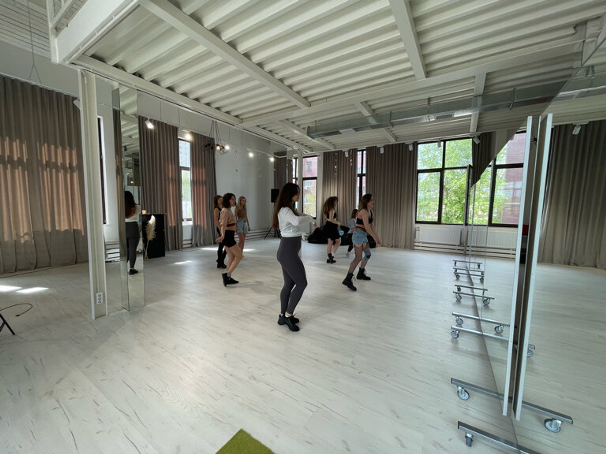 Дом практик и танца (Школа танцев )