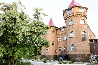 Замок (Ресторан )