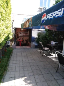 Ужин в темноте (Кафе )