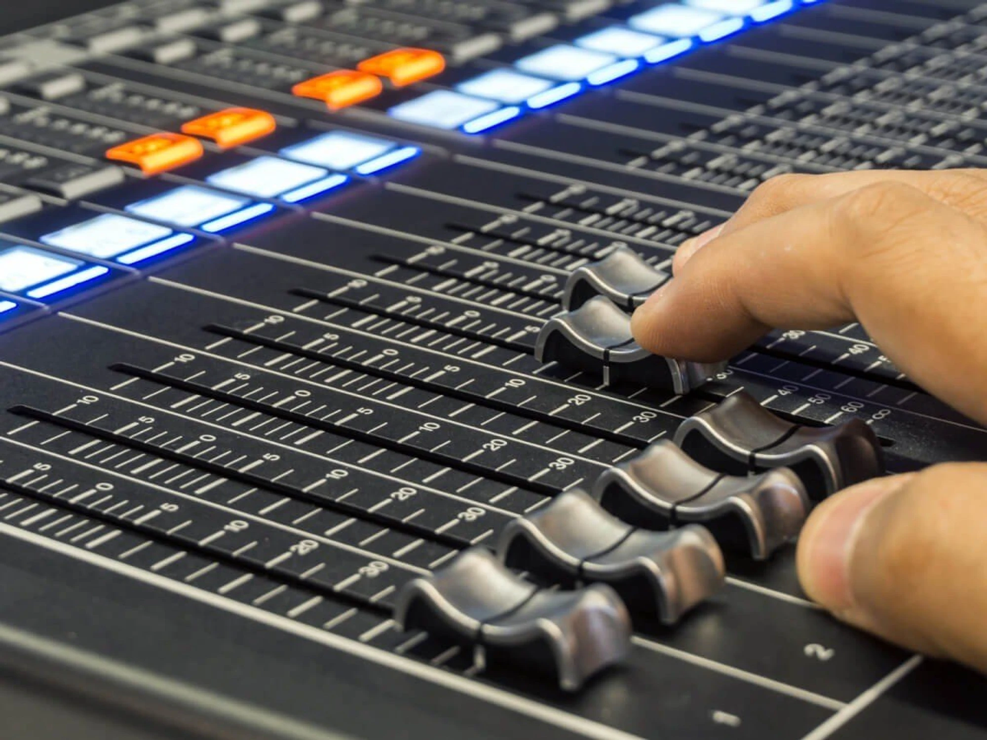 Пробный урок со скидкой в современной вокальной школе "Prosvet music"