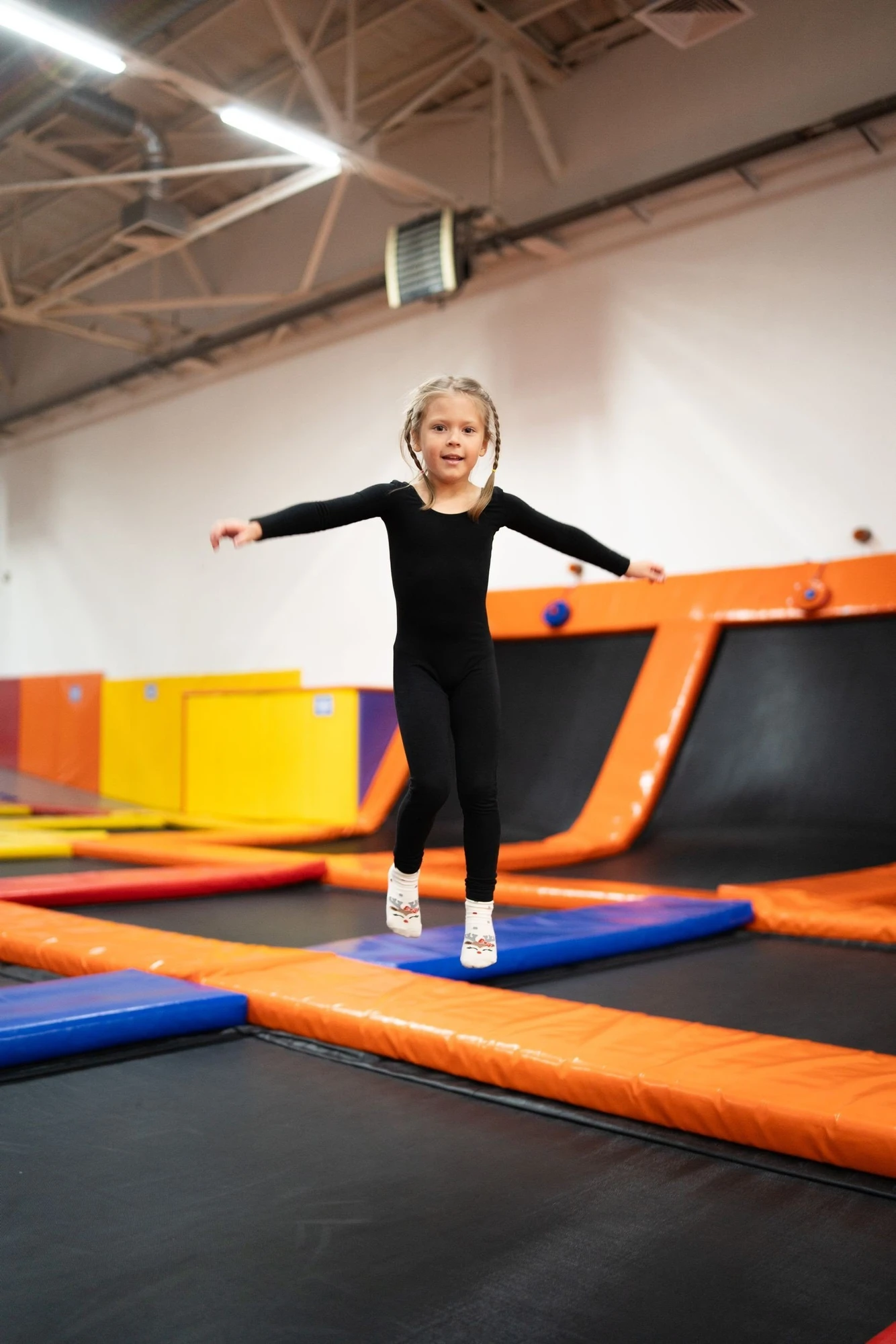 Новый год в «Небо»: где дети — герои сказки, а праздник — в движении!