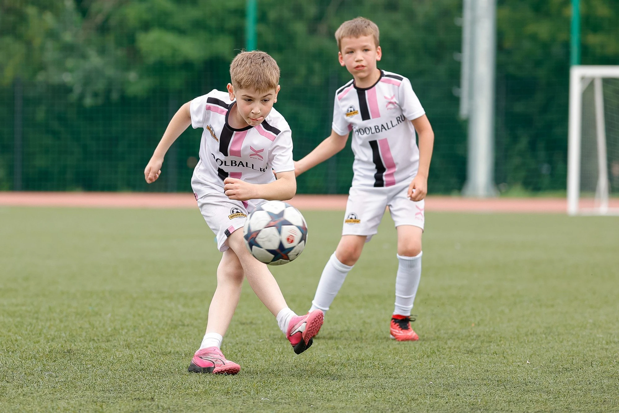 Школа мяча Новогиреево - футбольная школа для детей от 4 до 14 лет