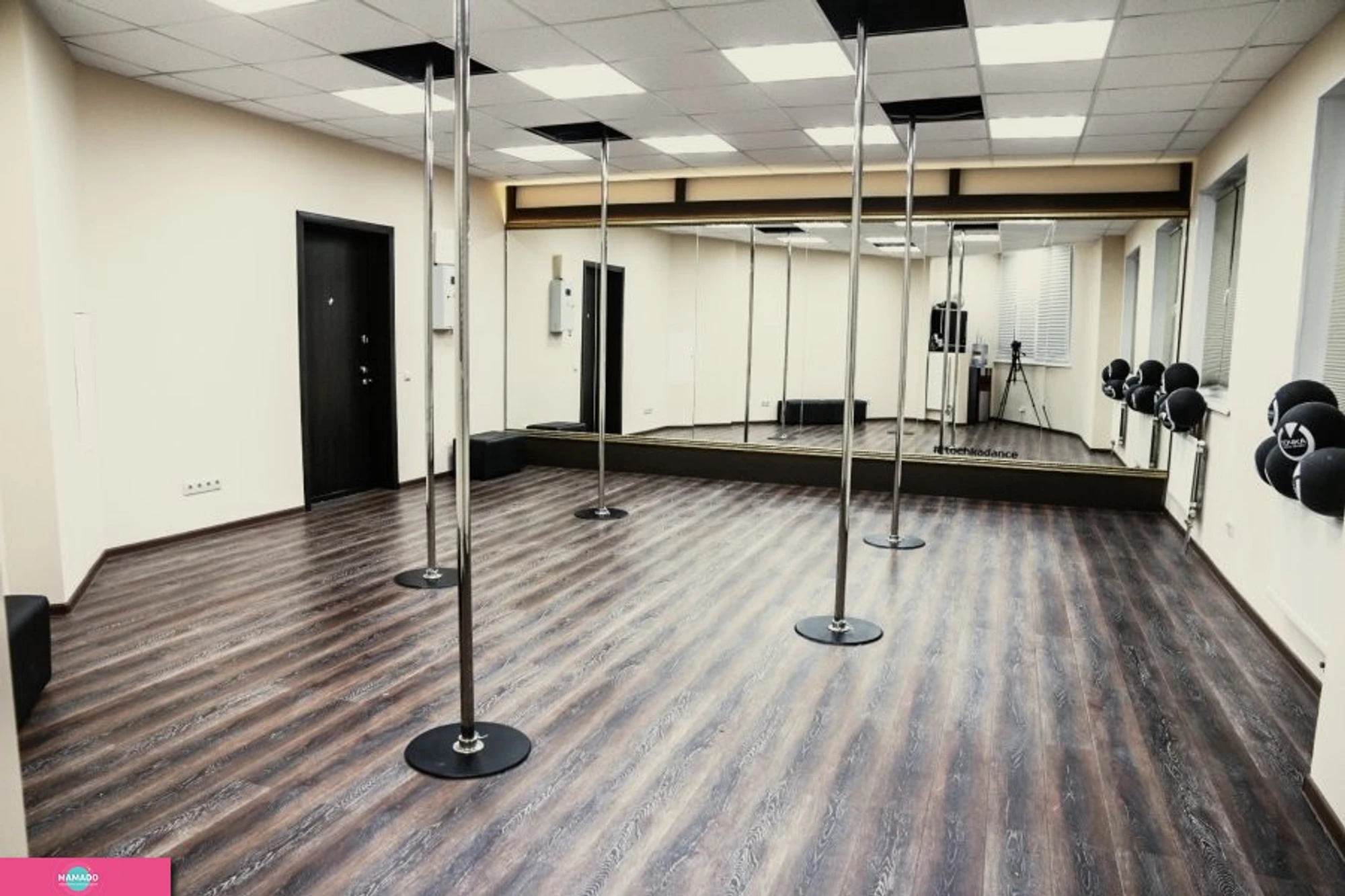 "Точка Dance Studio", школа танцев, шестовая акробатика для детей от 5 лет и взрослых у метро "Жулебино", Люберцы, Московская область