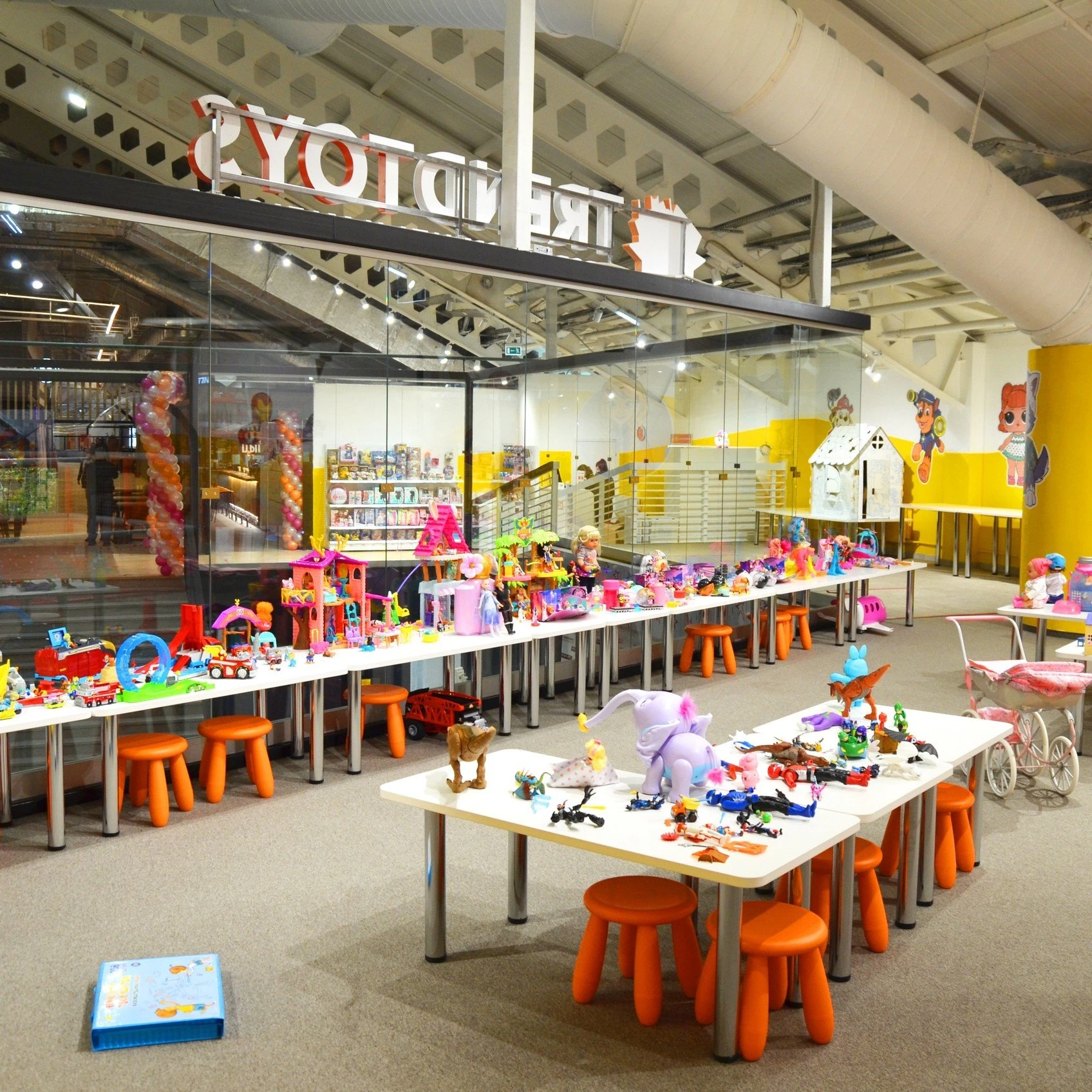 "Trend Toys", игровая комната с трендовыми игрушками