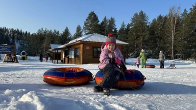 Ватрушки с подъемником на курорте "Пухтолова гора"