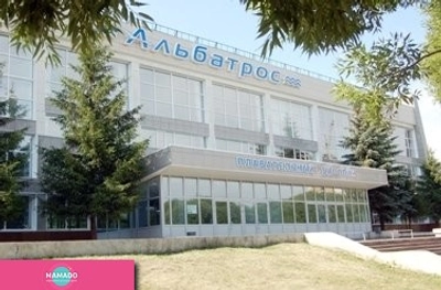 "Альбатрос", спортивно-оздоровительный комплекс, бассейн, тренажерный зал, теннисный корт, обучение плаванию, занятия для будущих мам в Октябрьском округе, Омск 
