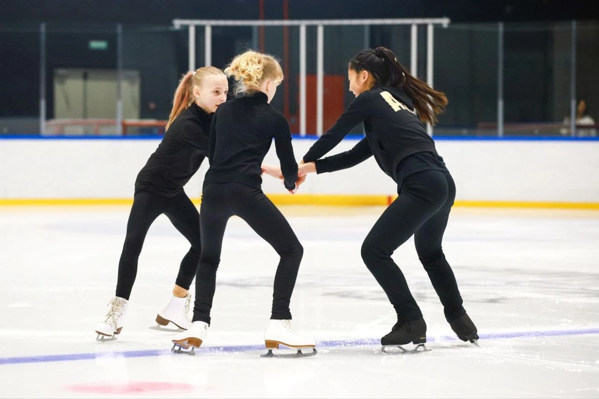 Бесплатное пробное занятие в школе фигурного катания "Mitino Ice Stars"