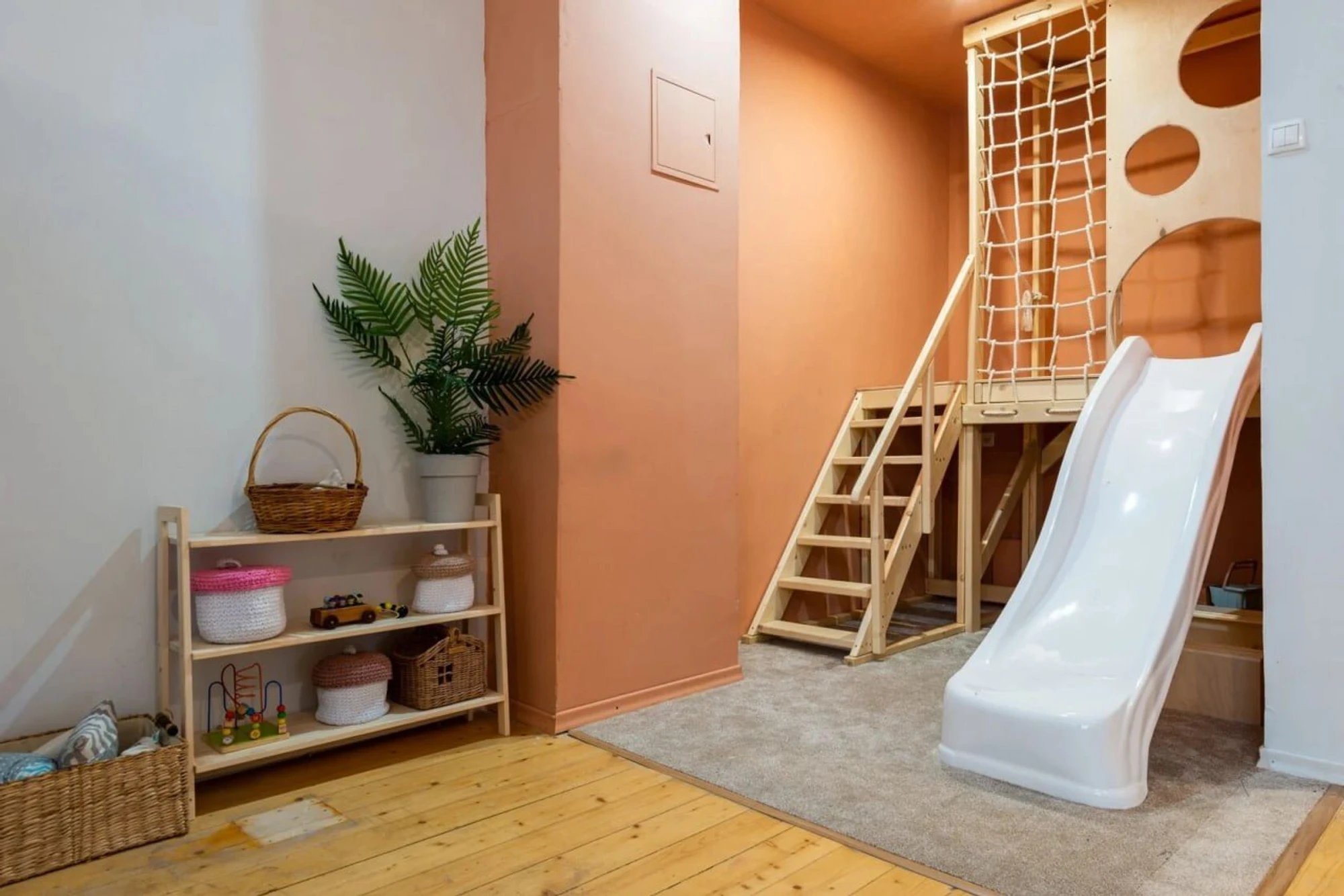 "Baby space", детские лофты для праздников с летней верандой в центре Москвы