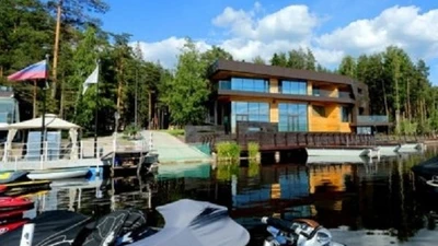 "Изумрудное", спортивная база отдыха, оздоровительный комплекс, бассейн