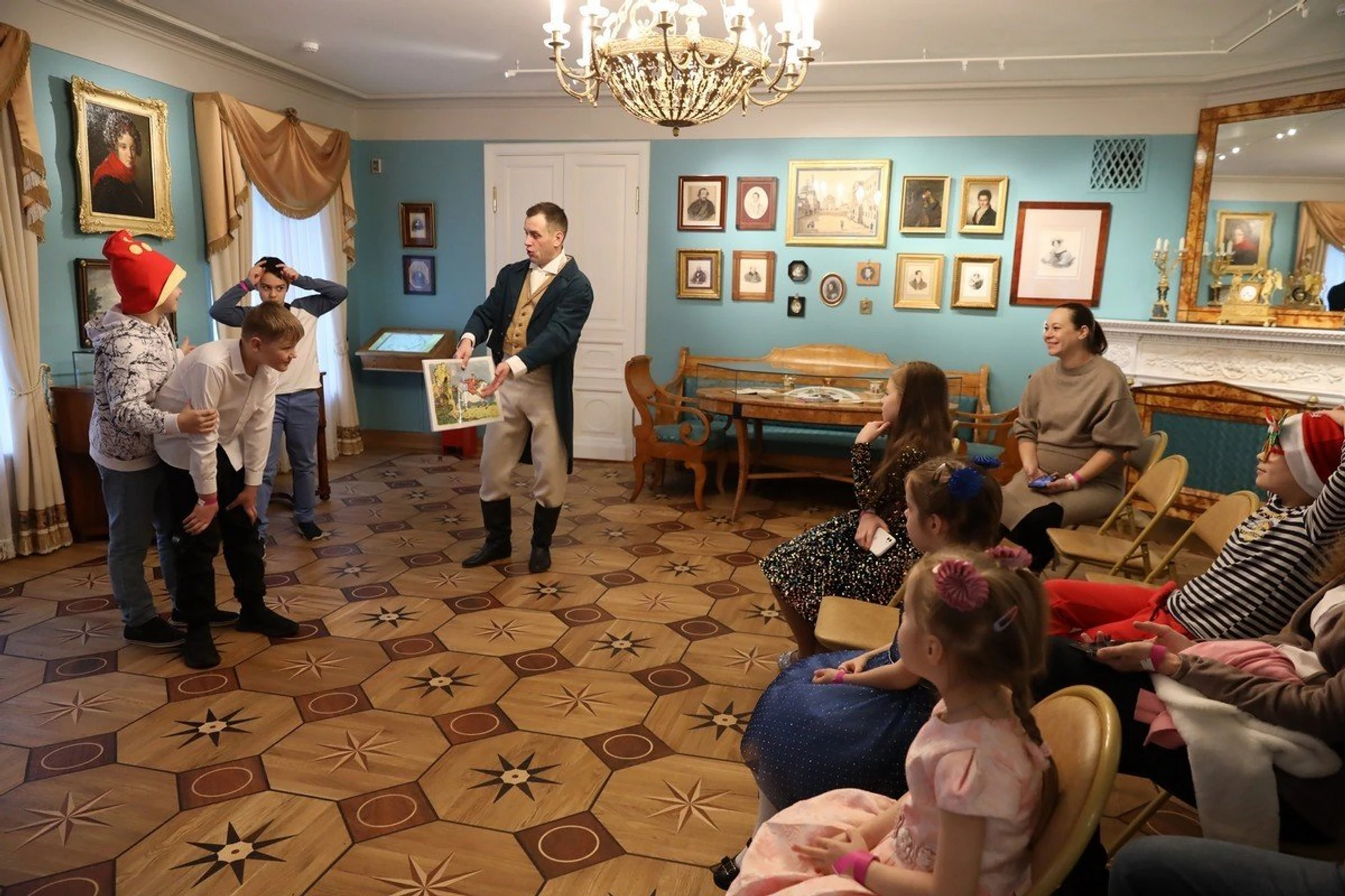 Новогодняя программа «Мы лучше поспешим на бал…»