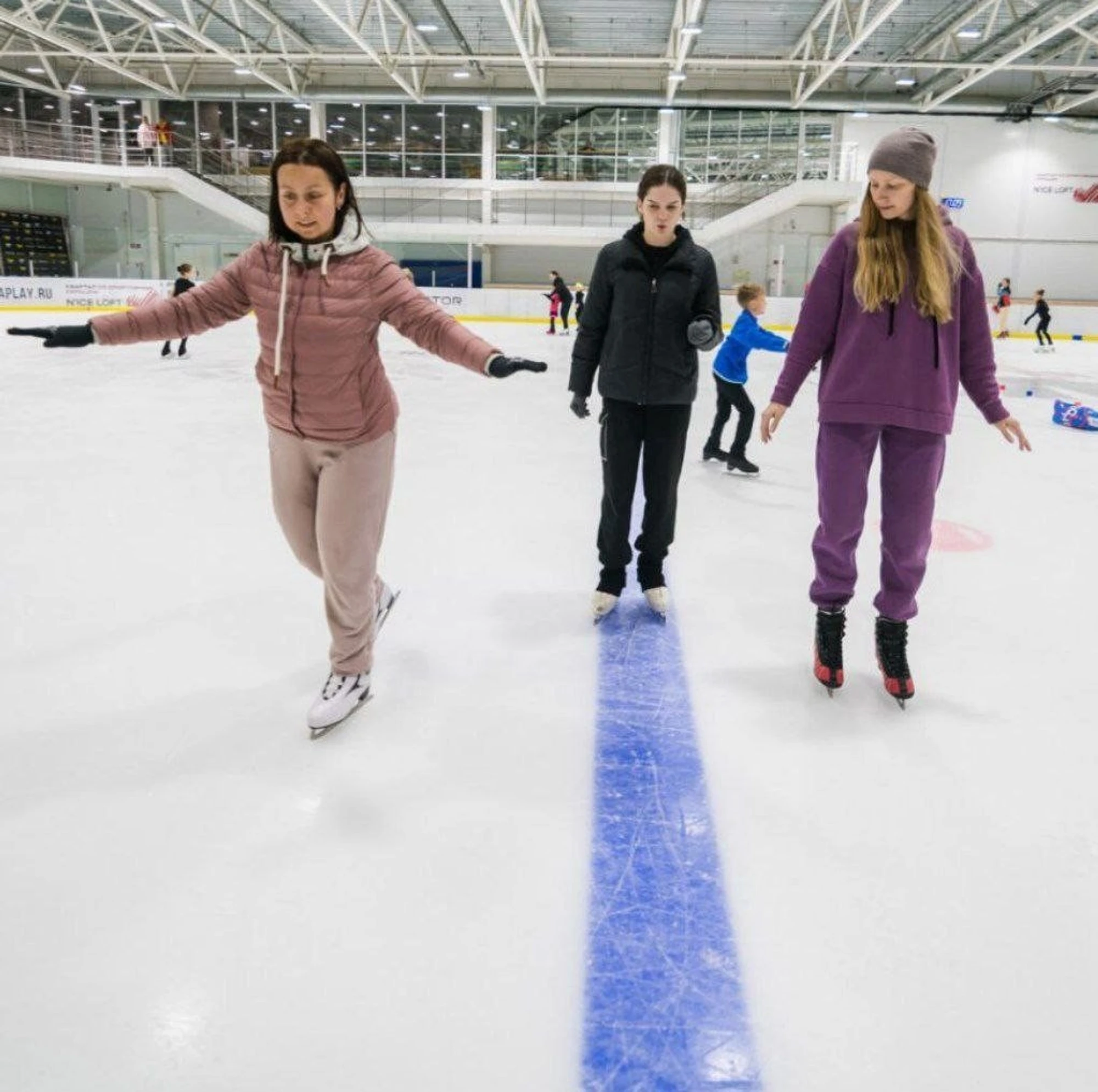 Бесплатное пробное занятие в школе фигурного катания "Mitino Ice Stars"