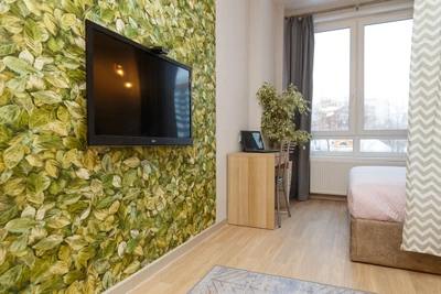 Green Tower - просторная студия в центре (Гостиница)