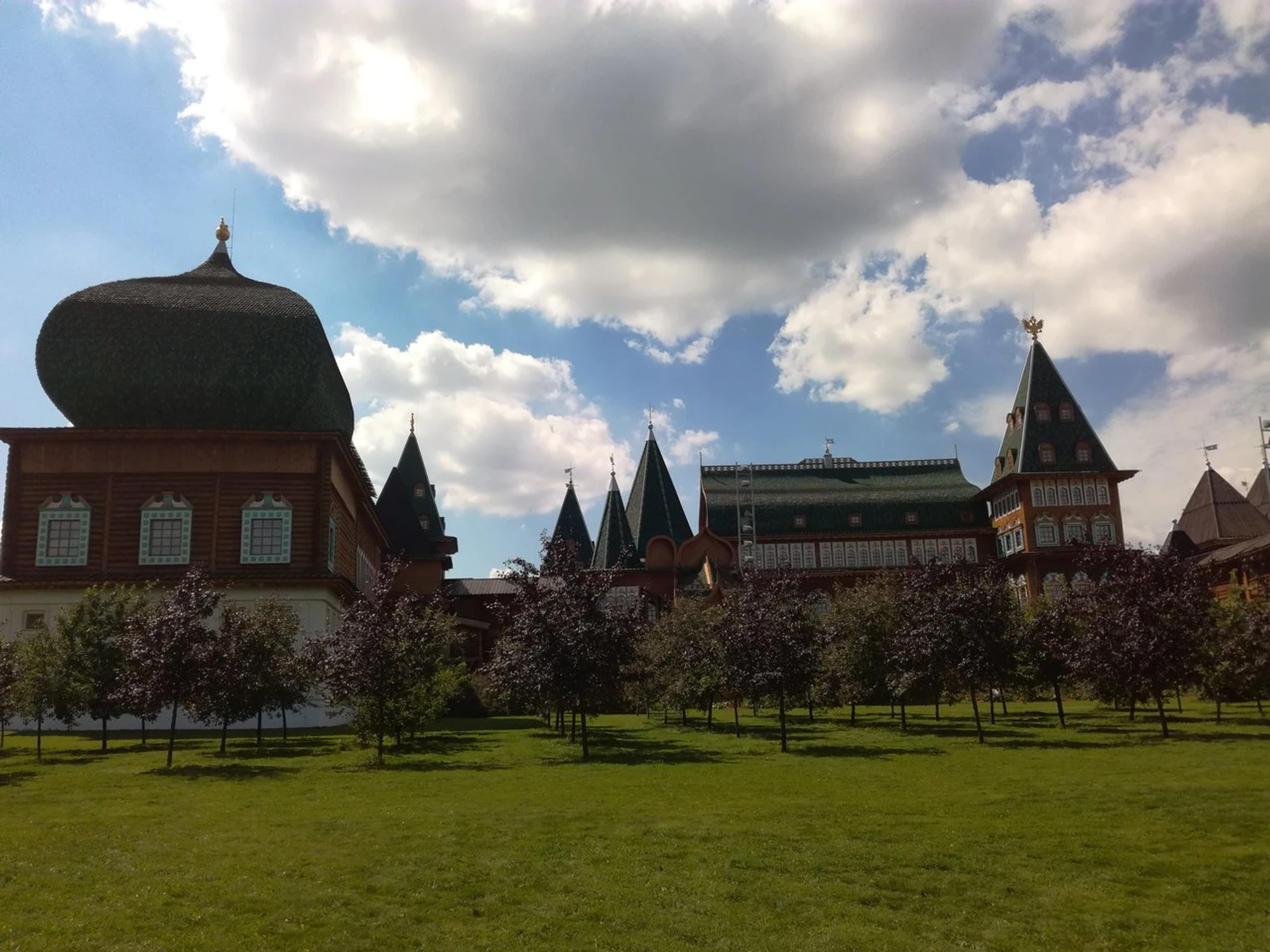 Театральная хоромина (Концертный зал )