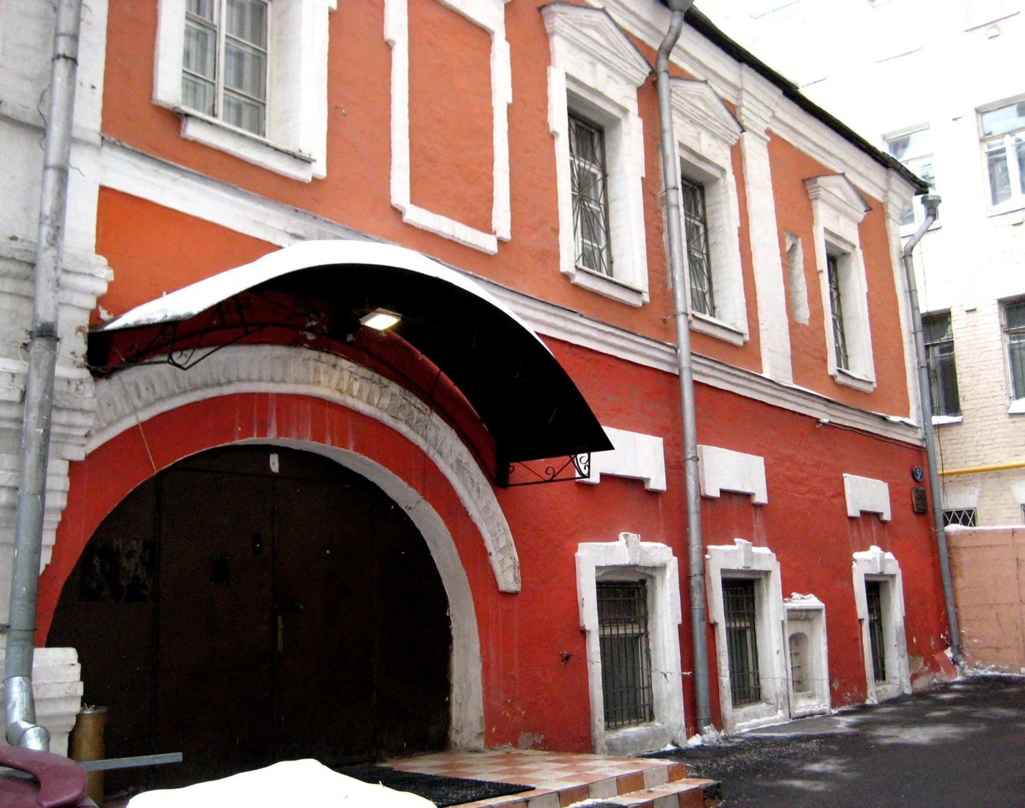 ФОТО: Лаврушинский переулок. 17, палаты во дворе дома, автор Шакко, wikimedia.org/CC0 