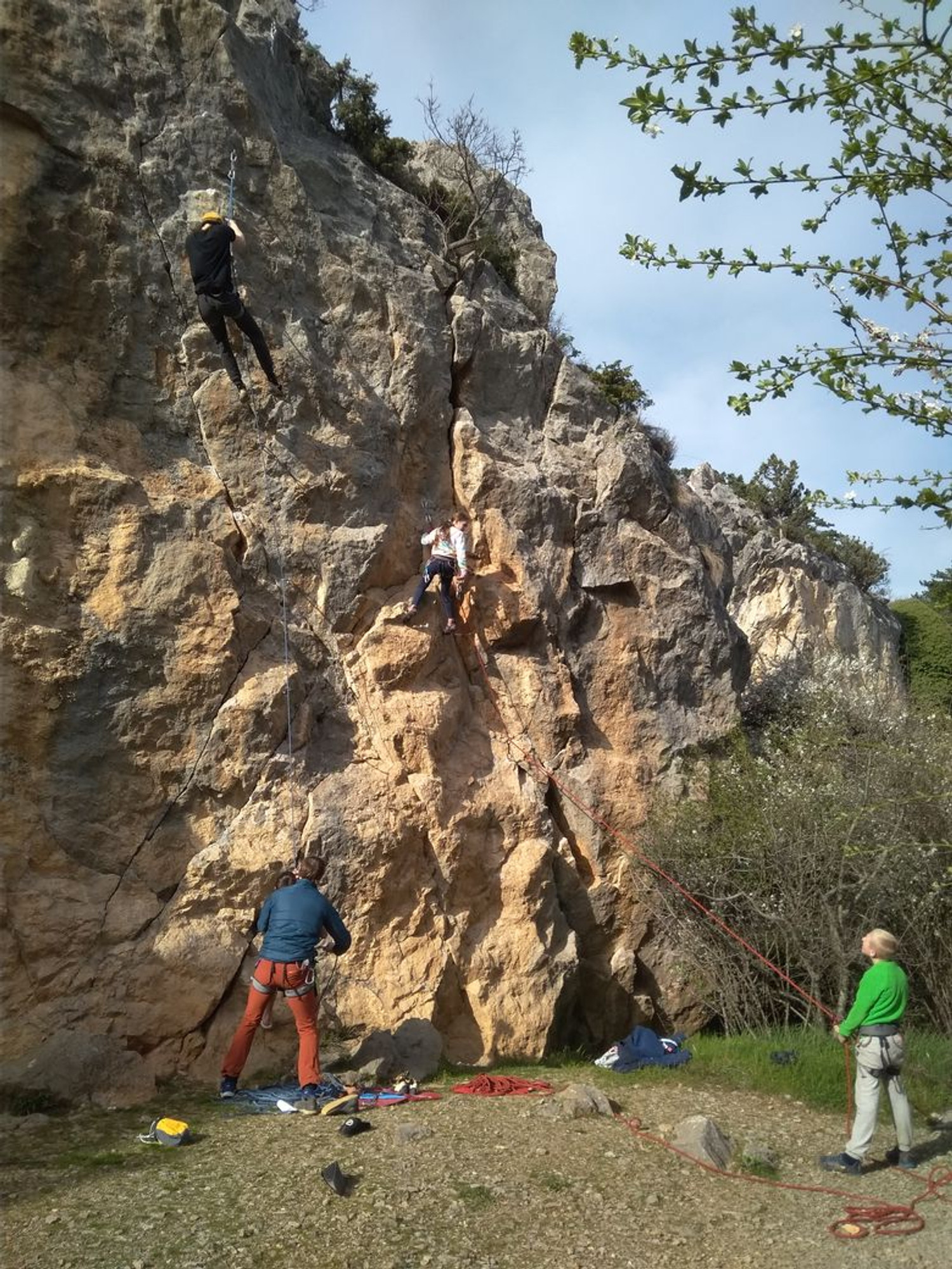 Выезд на природу со снаряжением от скалодрома "HIGHWALL"