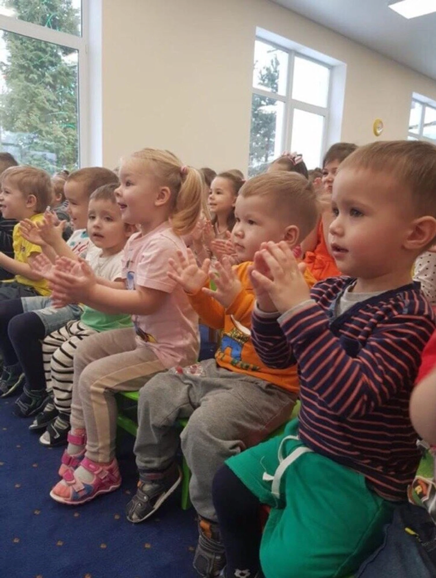 Дети и Солнышко (Детский сад )