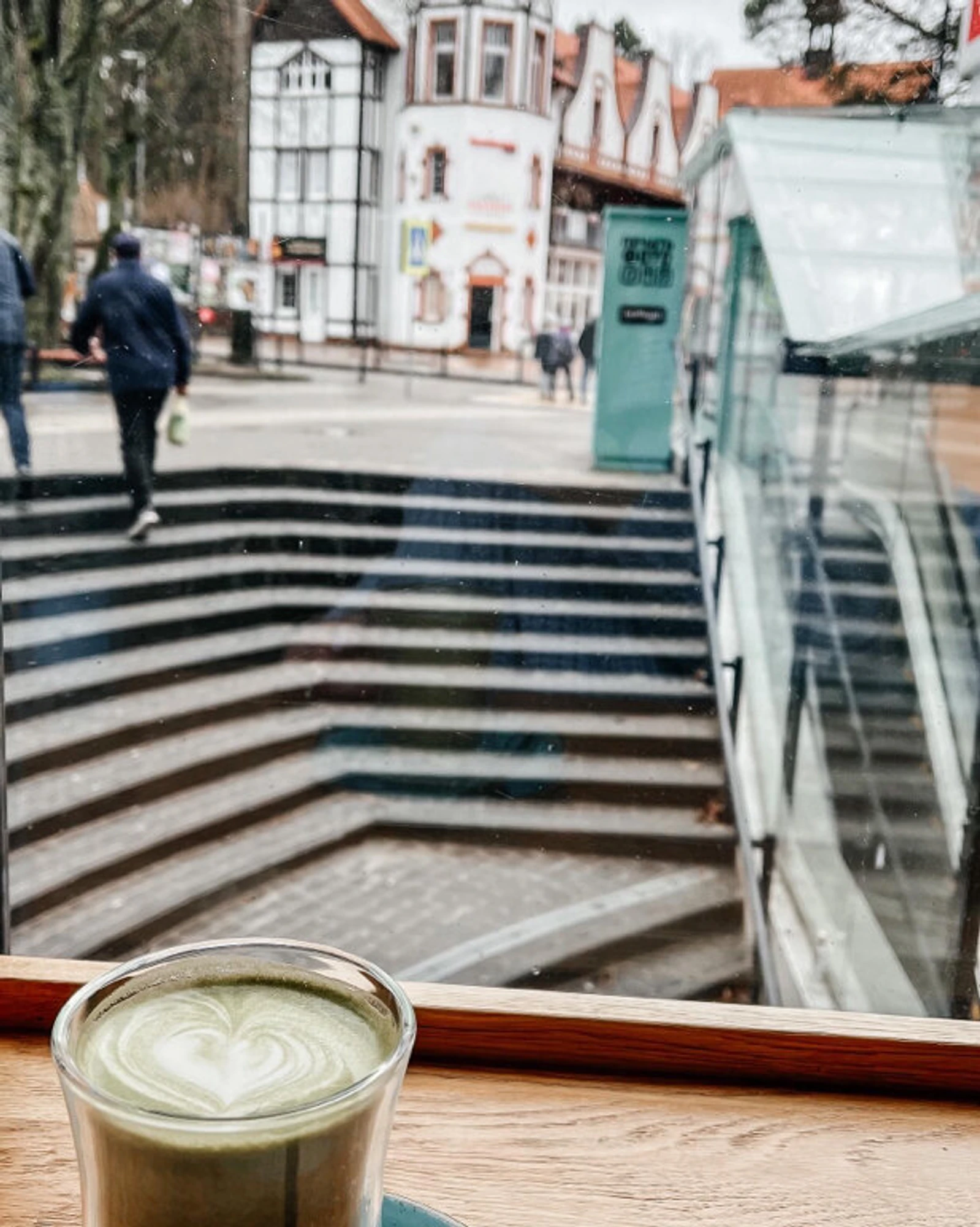 Три зайца (Кофейня )