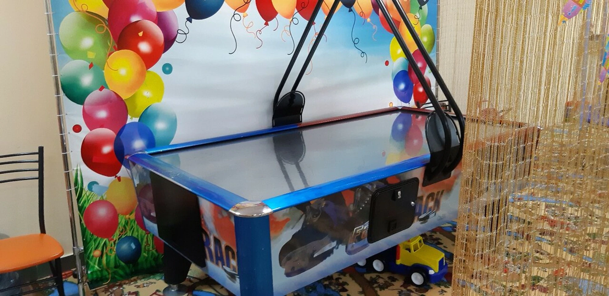 Левушка (Детские игровые залы и площадки )