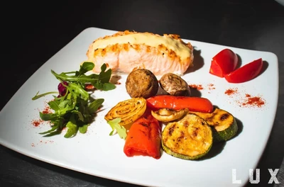 Lux restaurant & club (Ресторан )