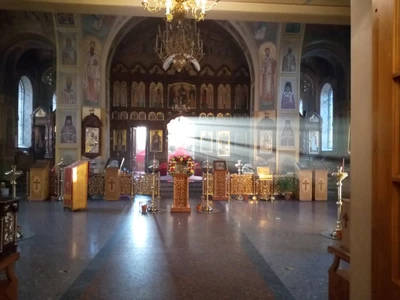 Церковь Святителей Московских Нижегородского подворья Свято-Троицкого Серафимо-Дивеевского женского монастыря (Православный храм)