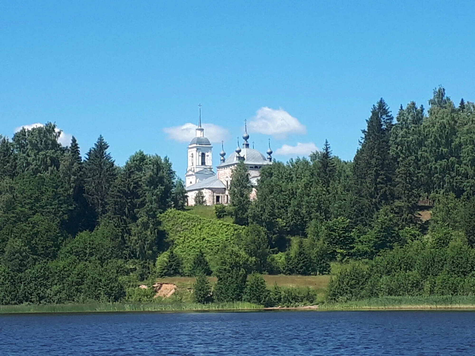 Церковь Вознесения Господня в Коршунском (Православный храм)