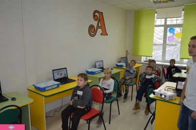 "Академия гениев" в Волгограде, робототехника и программирование для детей от 5,5 до 18 лет 