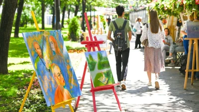 "Улица. Искусство", фестиваль на Страстном бульваре от проекта "Лето в Москве"