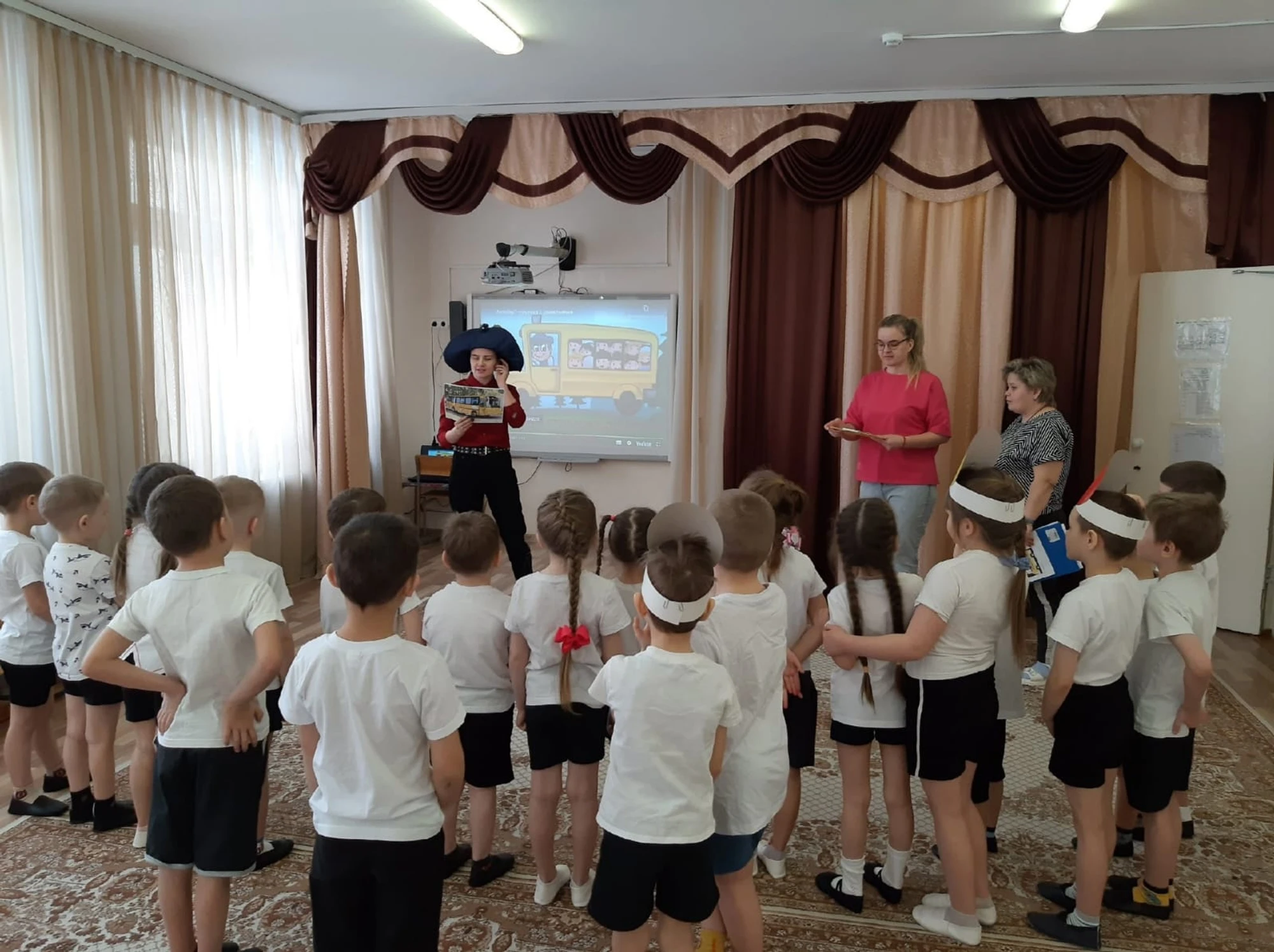 Детский сад № 4 «Золотая рыбка» на ул. Мира,  г. Карпинск