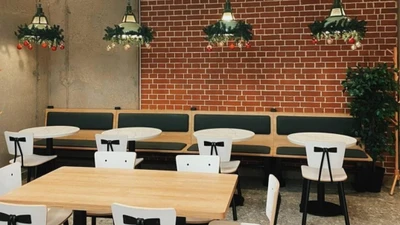 "Blue Bird Pizza", пиццерия в БЦ Clever Park, Екатеринбург, Парковый