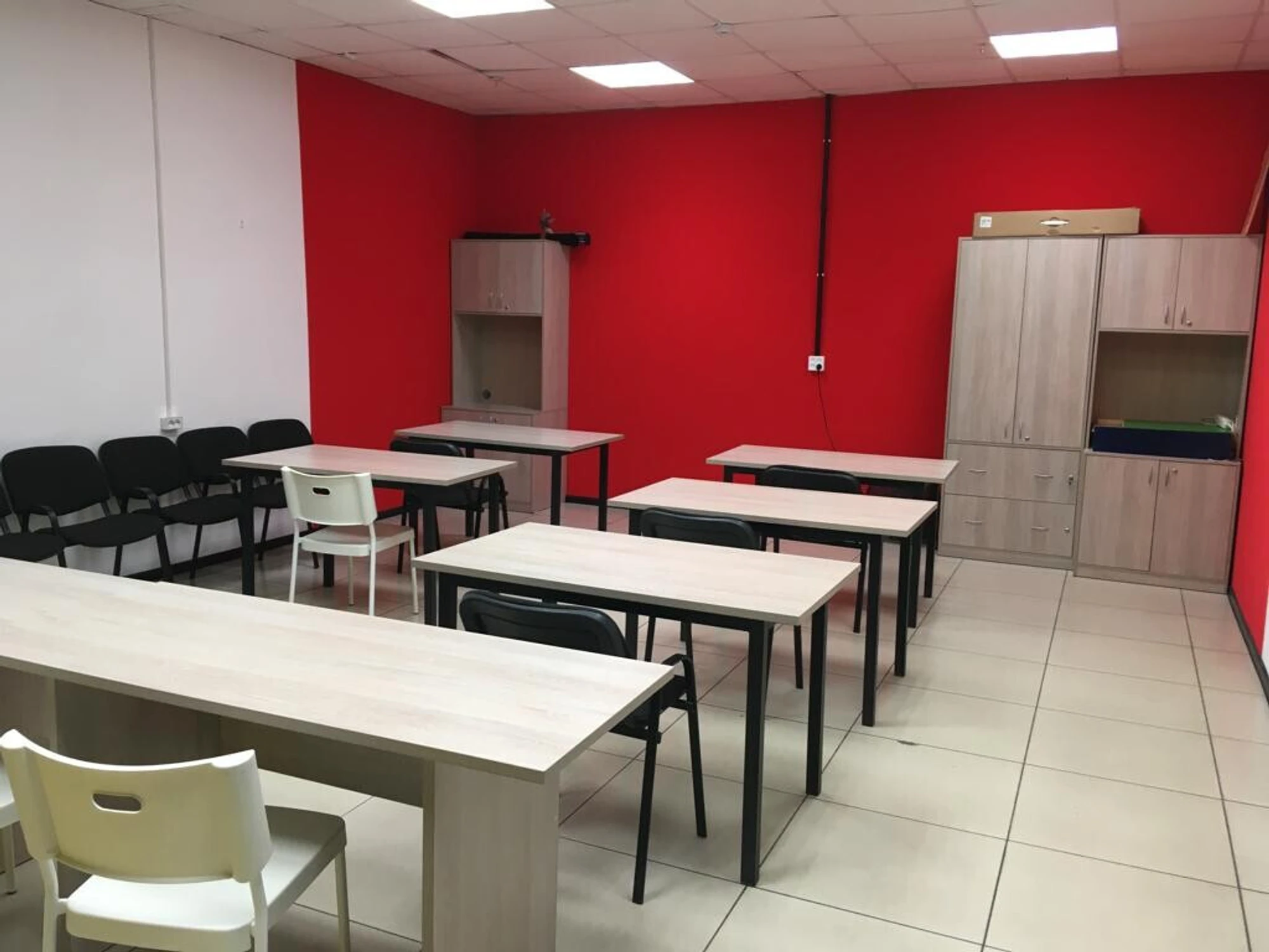 при заказе с приложения, действуют скидки на посещение коворкинга.