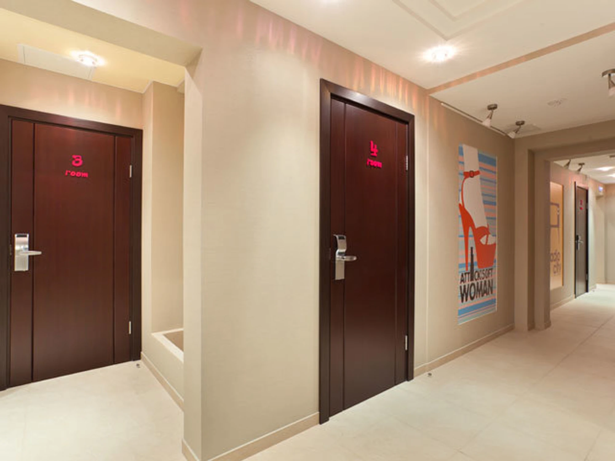 Easy Room (Гостиница)