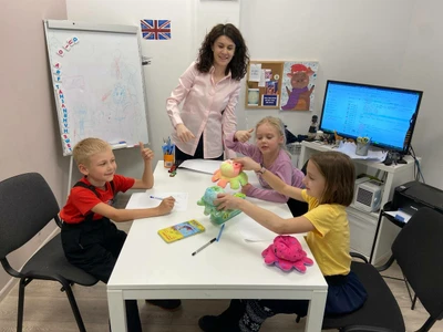 Lewis Foreman School (Курсы иностранных языков)