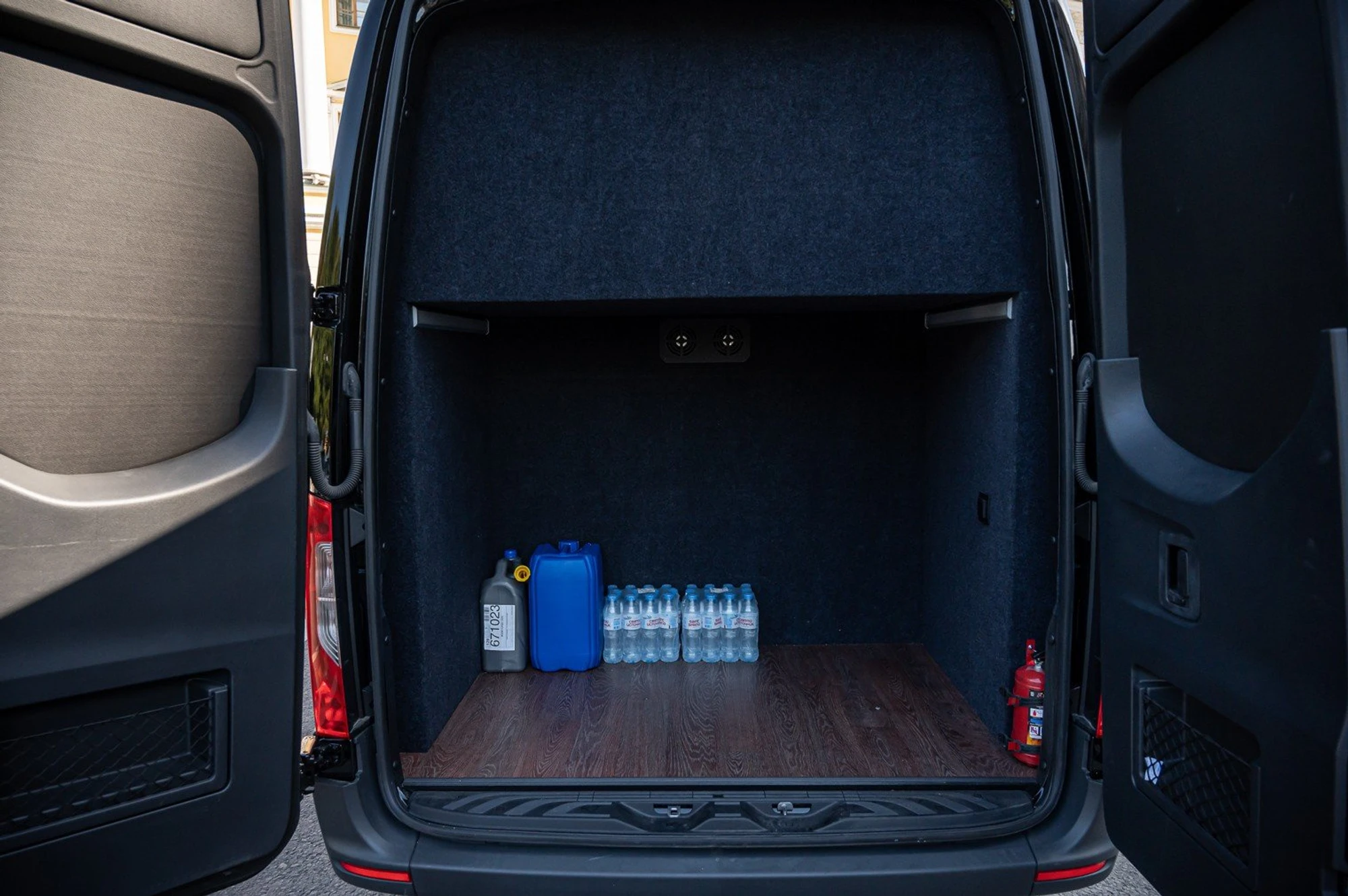 Аренда VIP микроавтобуса 6+2 мест