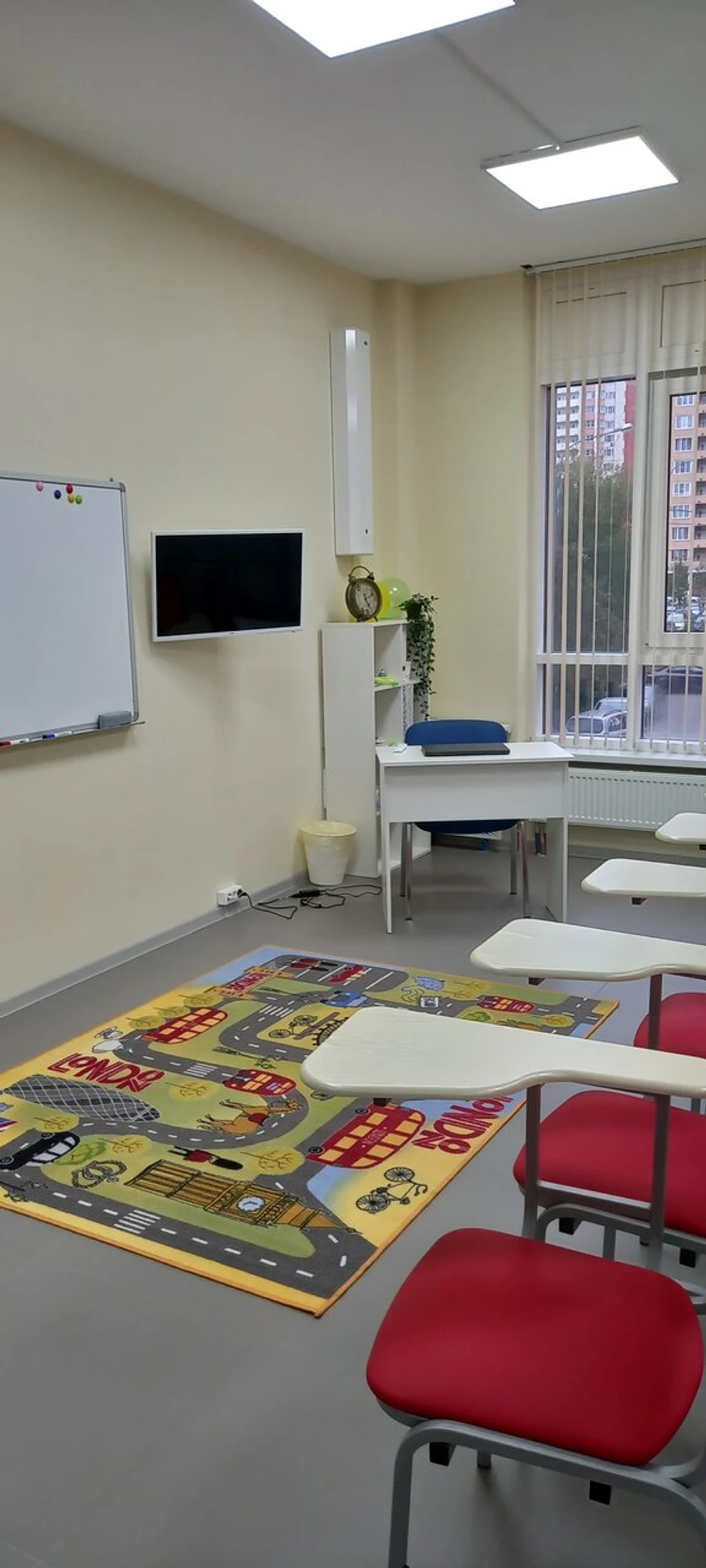 Центр иностранных языков Yes (Курсы иностранных языков)