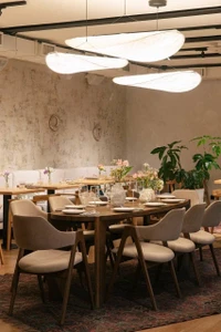 "Myst Bar & Restaurant",  ресторан с кухней в стиле comfort food
