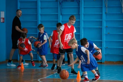 Движение вверх (Спортивный клуб, секция)