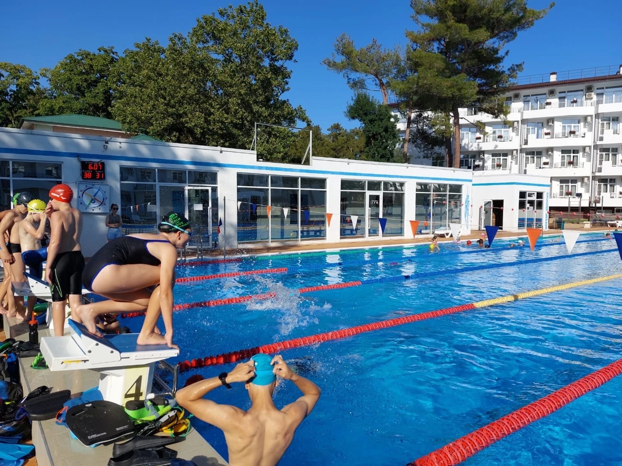 SmartSwim, школа плавания для детей и взрослых