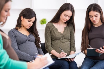 Курсы подготовки к родам для беременных в акваклубе "Море детям"