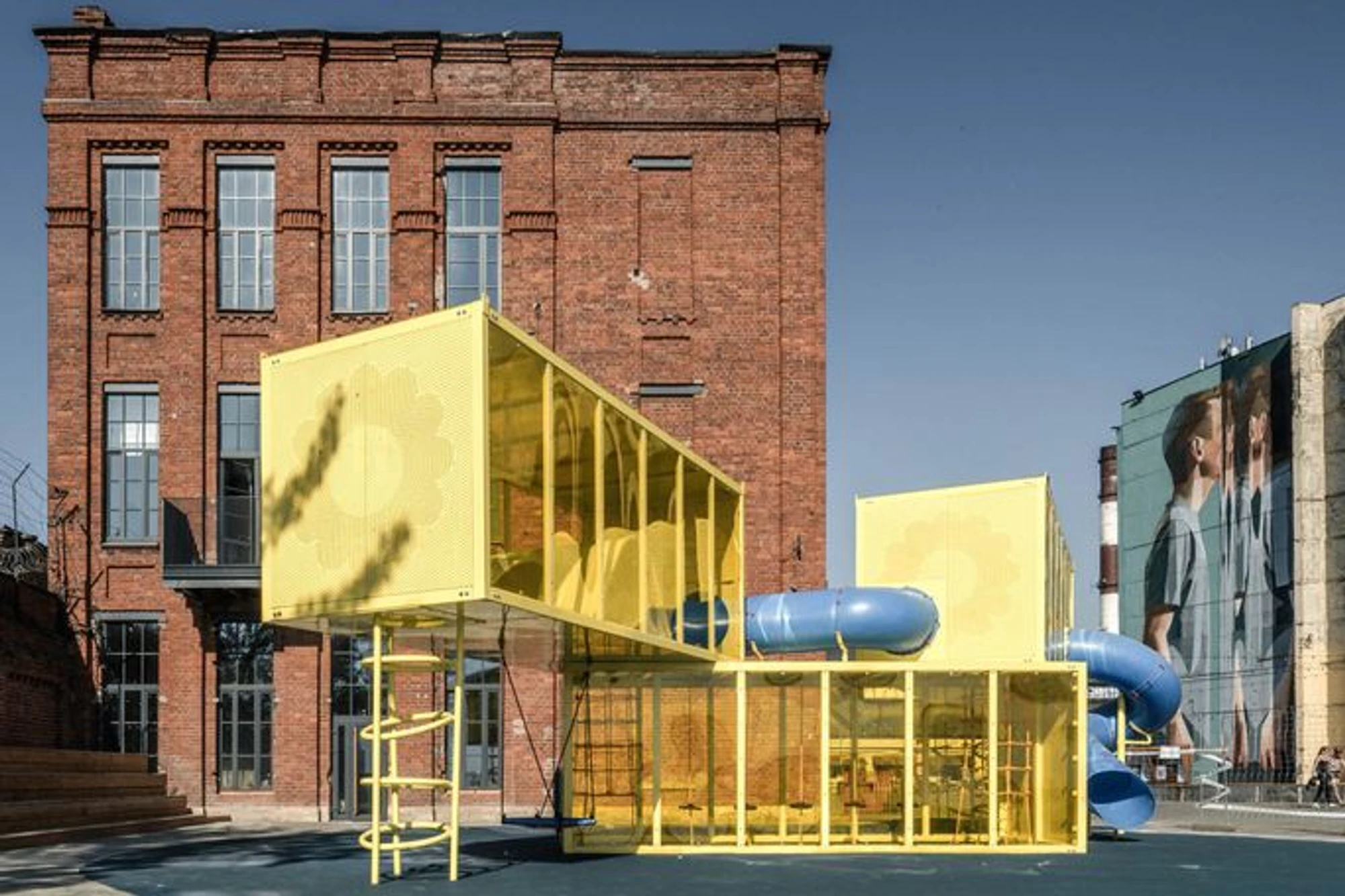 Детские площадки в "Севкабель Порт"