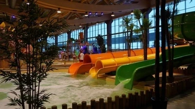 "Планета", крытый аквапарк в ТРК "Планета"