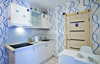 12 Месяцев (Гостиница)