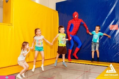 "Дистанция", спортивно-развлекательный центр, батуты, скалодром, Казань