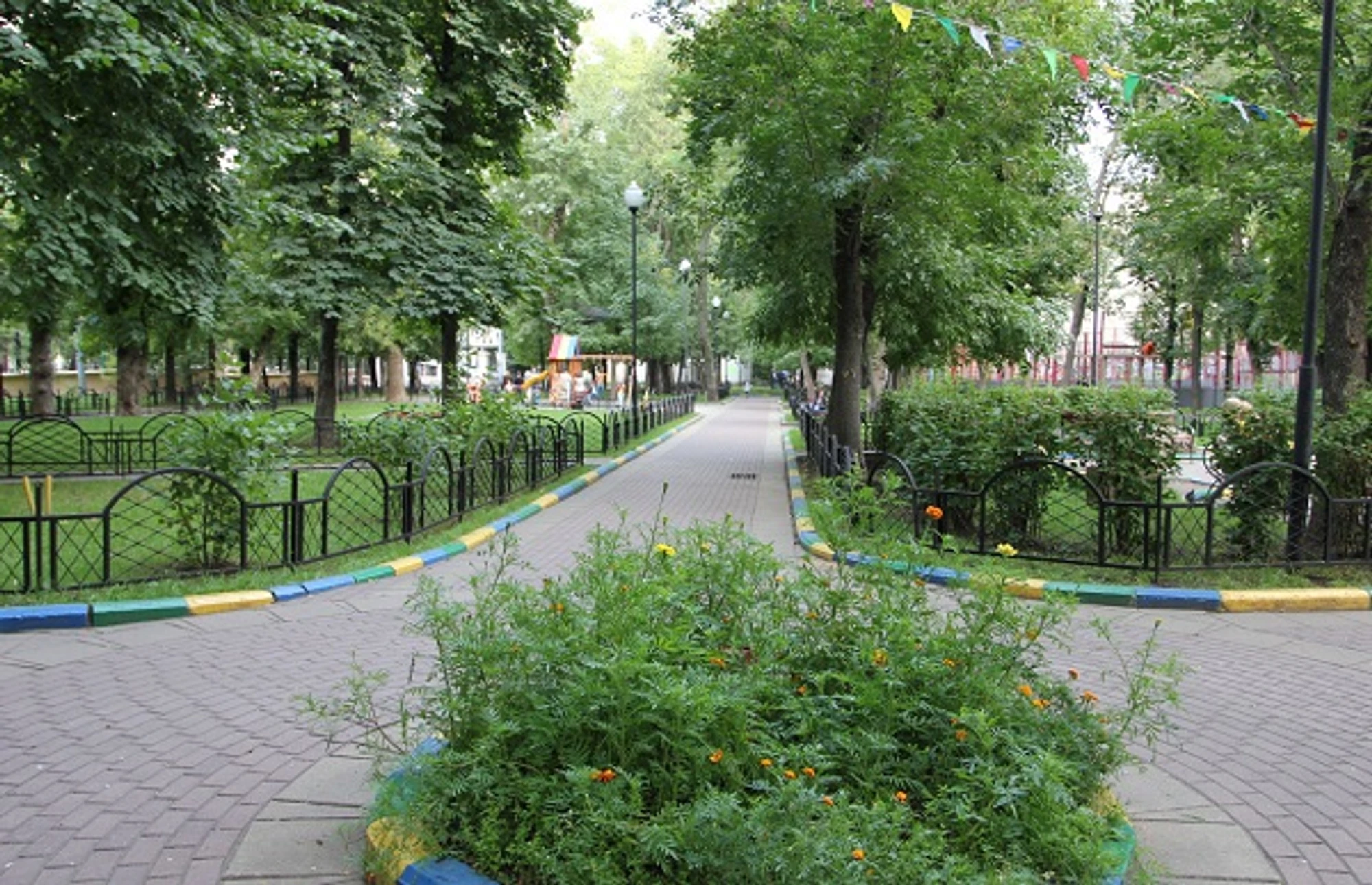 "Милютинский сад" (детский парк)
