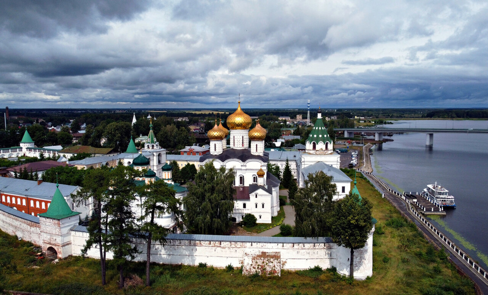 Собор Рождества Пресвятой Богородицы в Троицком Ипатьевском монастыре (Православный храм)